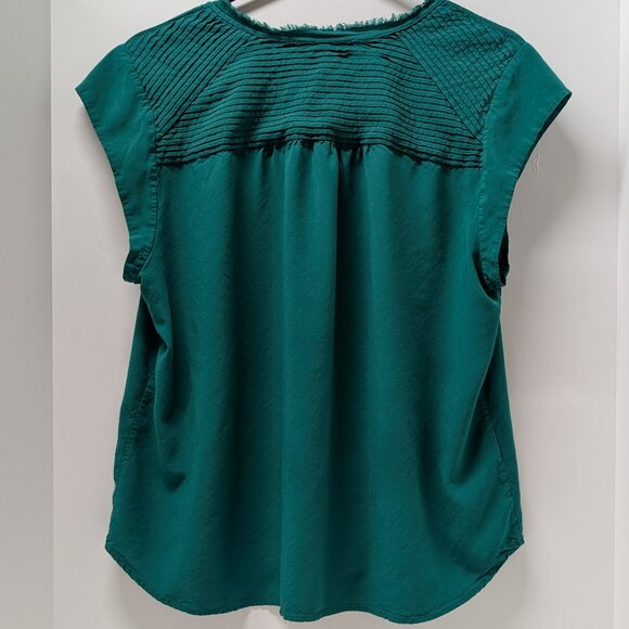 Daniel Rainn Bernal Split Neck Blouse in Emerald Green - Picture 4 of 10